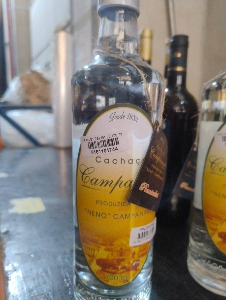 Cachaça Campana produzida por Neno Campana