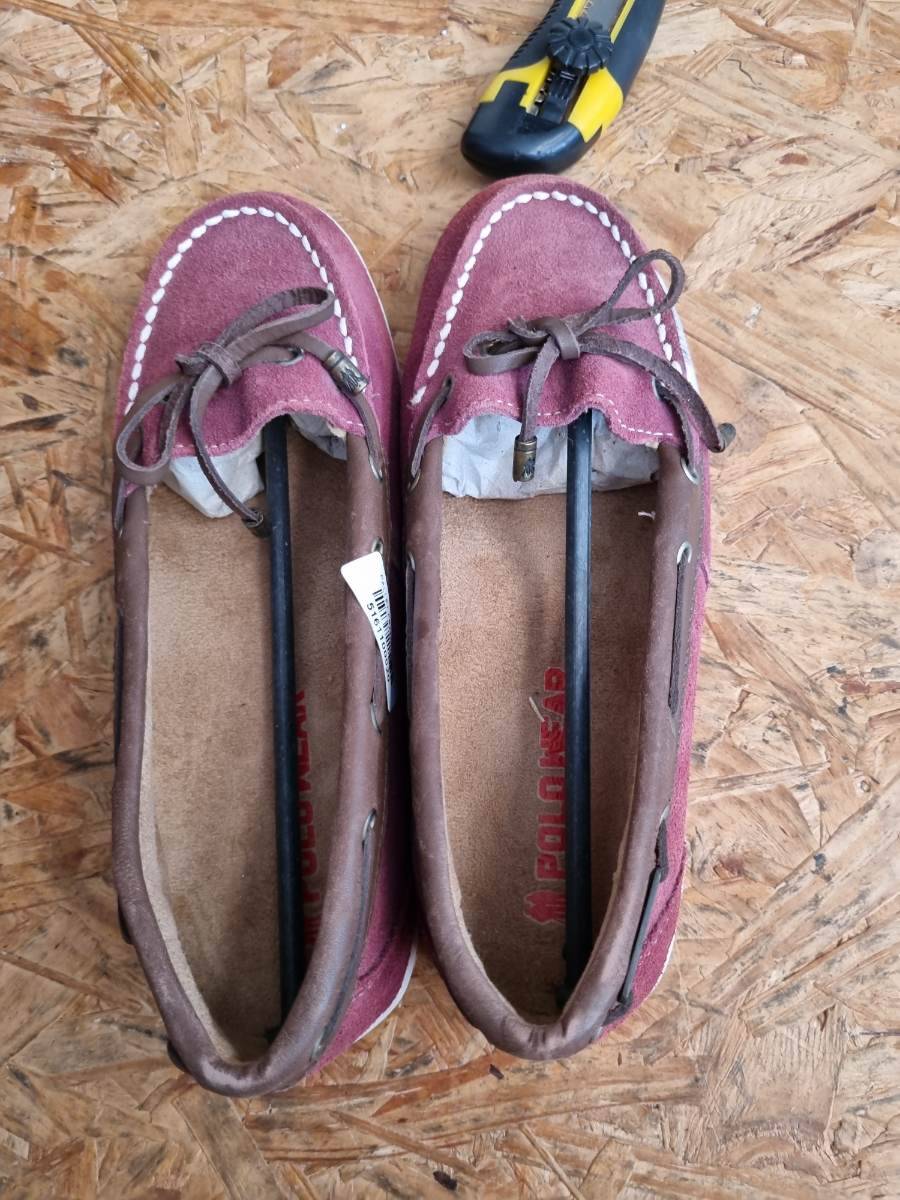 Mocassim feminino em camurça