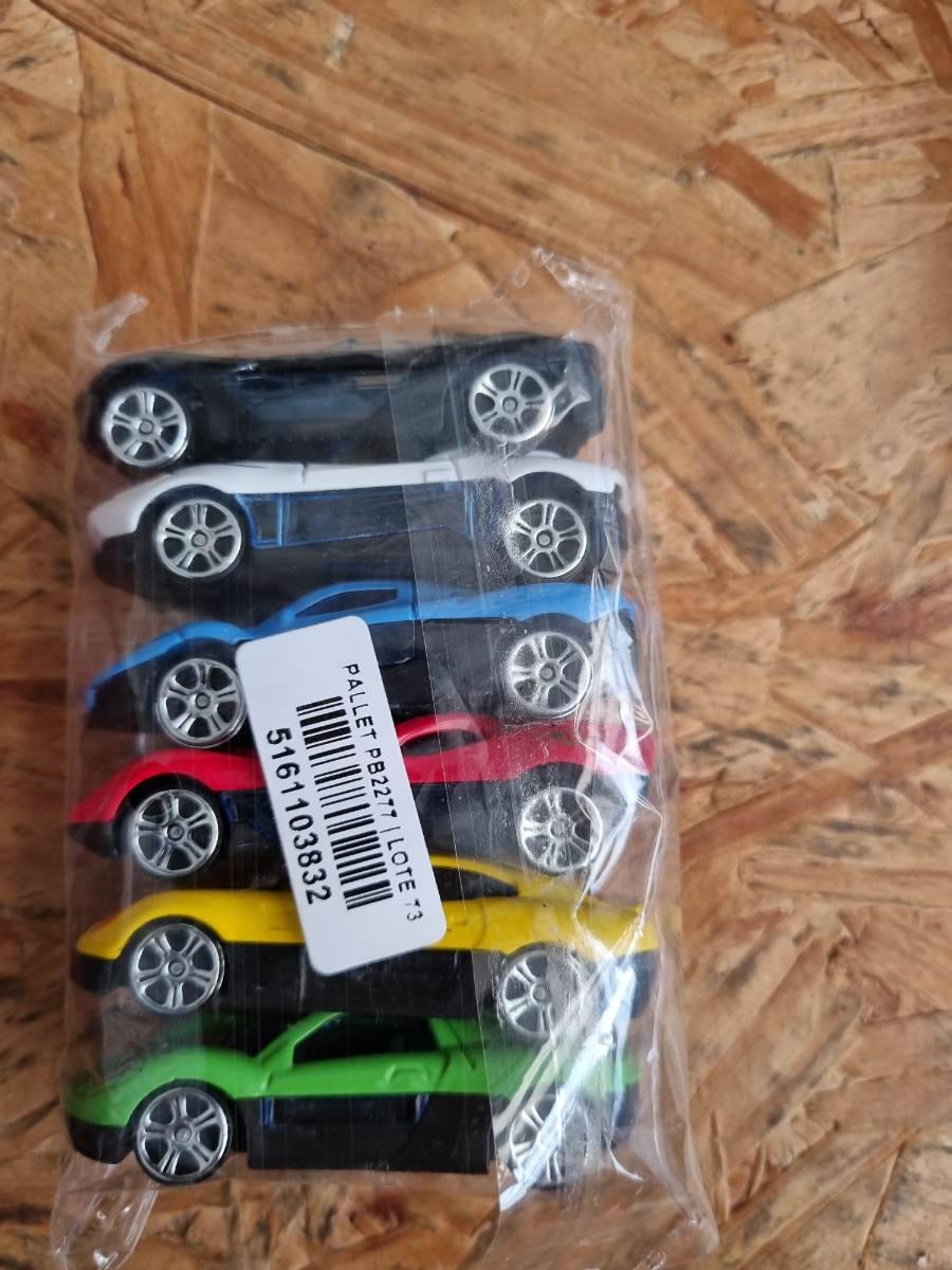 Conjunto de carrinhos de brinquedo coloridos