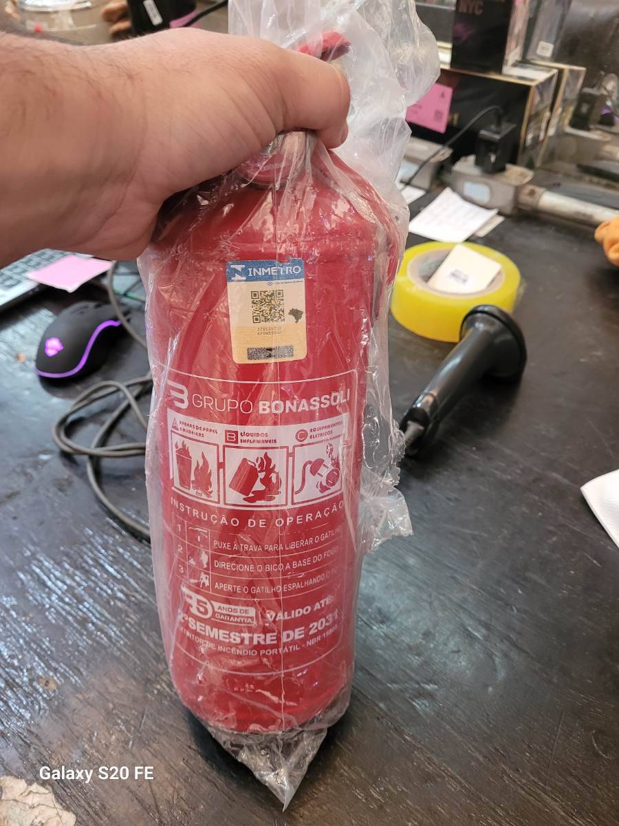 Extintor de incêndio portátil