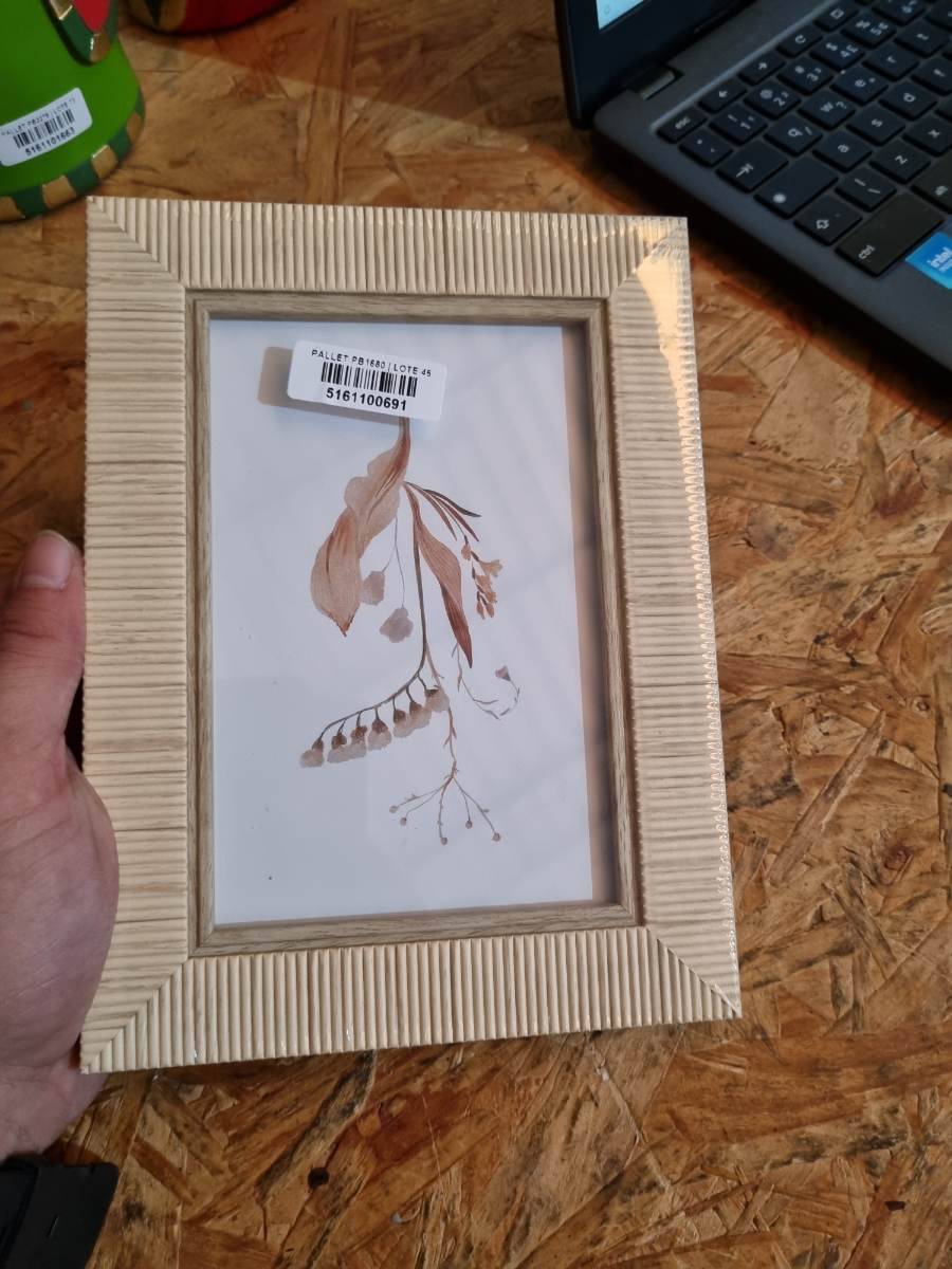 Porta retrato decorativo com moldura texturizada