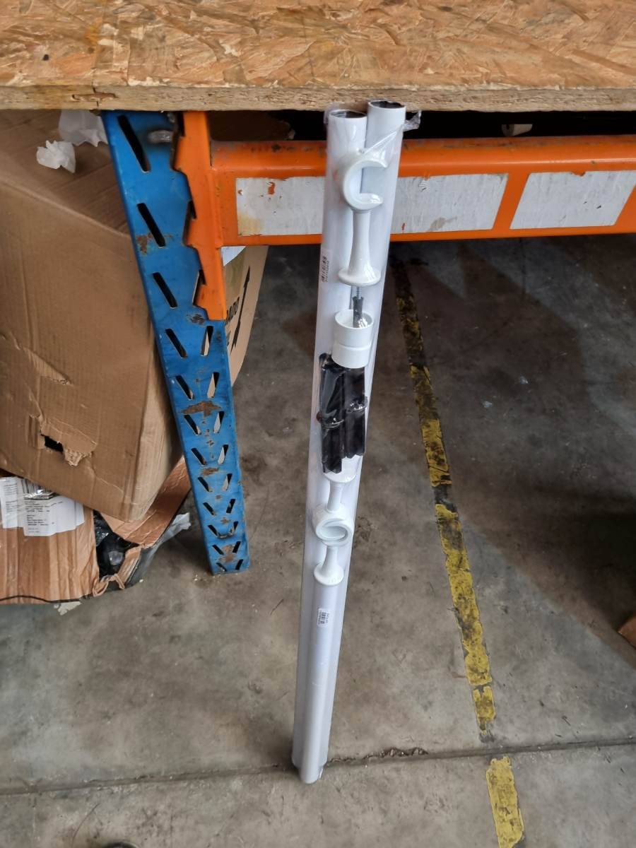 Kit de varão para cortina com suporte e ponteiras