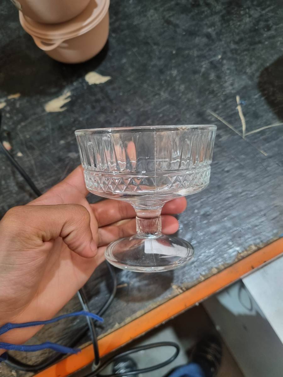 Taça de vidro para sobremesa