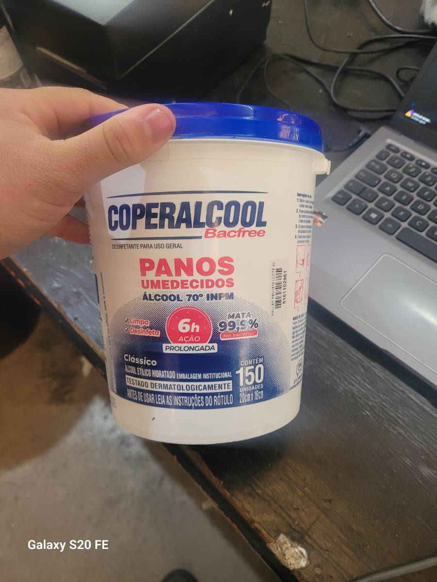 Panos umedecidos desinfetantes com álcool 70° INPM