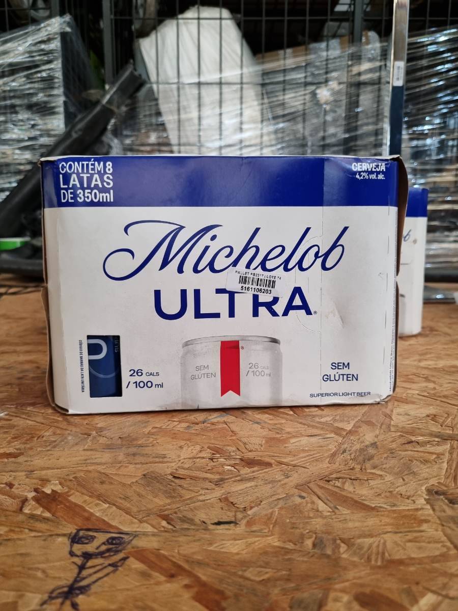 Cerveja Michelob Ultra em lata