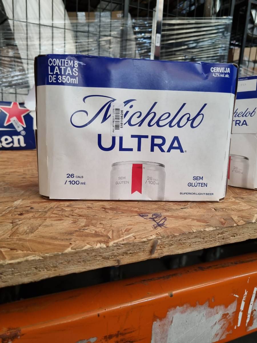 Cerveja Michelob Ultra em lata