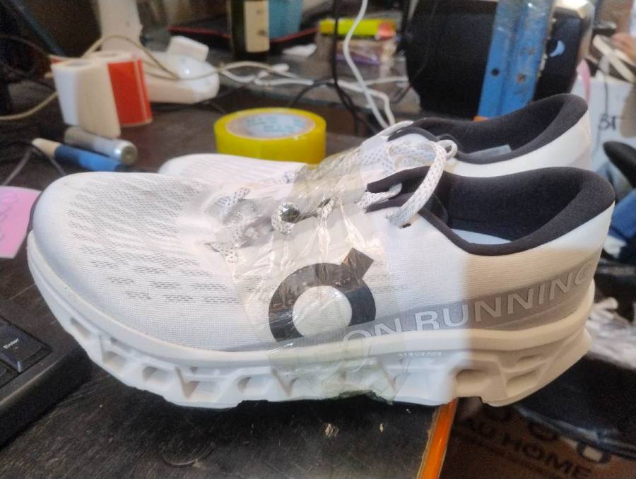 Tênis esportivo para corrida
