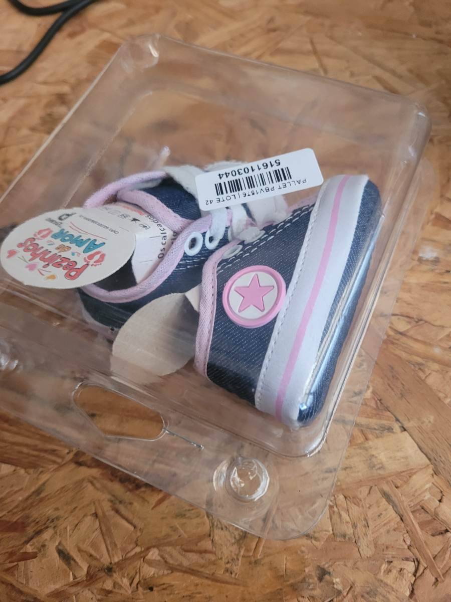 Tênis infantil azul e rosa