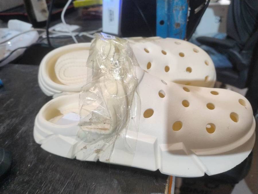 Chinelo tipo Crocs branco