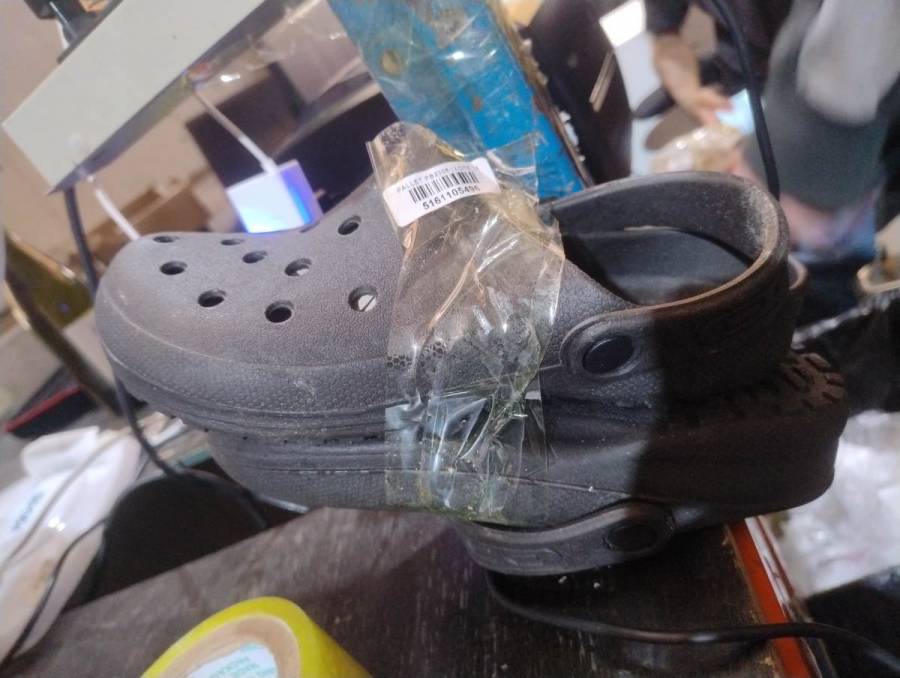 Sandália tipo Crocs preta